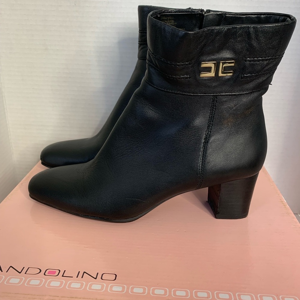 Bandolino Black Leather Heeled Ankle Boots with Gold Tone Metal Accent Size 7